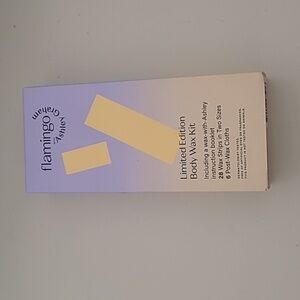 Flamingo Waxing Kit With Ashley Graham New 28 strips 2 sizes